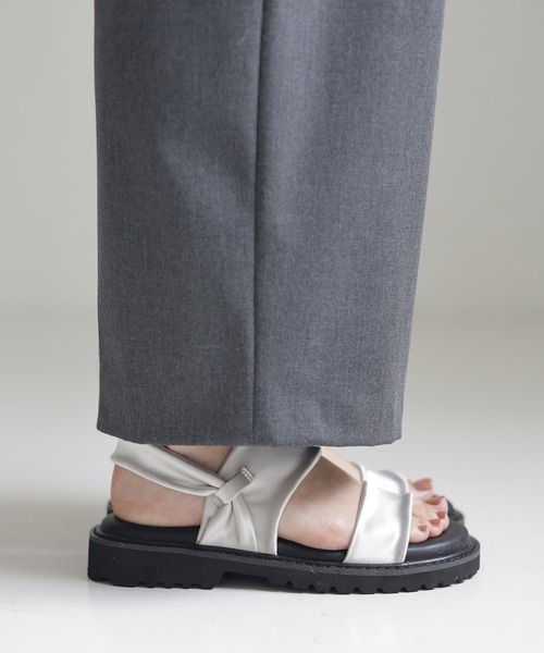 SESTO（セスト）の「ストレッチサテン軽量厚底サンダル（サンダル・レディース・ブラック/アイボリー/カーキ/ゴールド/ブラック系その他/アイボリー系/シルバー・S/M/L/LL/3L/SS/4L/5L）」の16枚目の写真