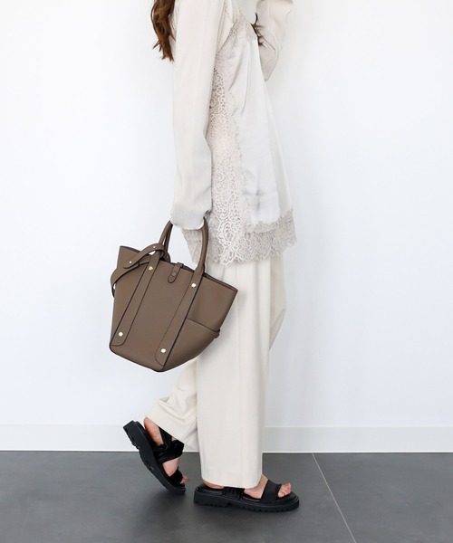 SESTO（セスト）の「ストレッチサテン軽量厚底サンダル（サンダル・レディース・ブラック/アイボリー/カーキ/ゴールド/ブラック系その他/アイボリー系/シルバー・S/M/L/LL/3L/SS/4L/5L）」の20枚目の写真