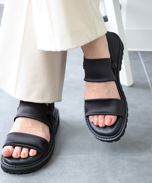 SESTO（セスト）の「ストレッチサテン軽量厚底サンダル（サンダル・レディース・ブラック/アイボリー/カーキ/ゴールド/ブラック系その他/アイボリー系/シルバー・S/M/L/LL/3L/SS/4L/5L）」の21枚目の写真