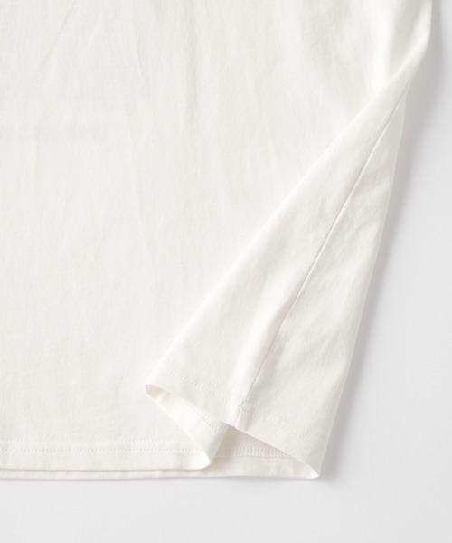 PEANUTS(ピーナッツ)の「【PEANUTS / SNOOPY】別注 ピーナッツ スヌーピー&フレンズ ヴィンテージプリント 半袖Tシャツ(Tシャツ/カットソー・レディース・ネイビー/オートミール/スミクロ/オフホワイト/ブラック/ホワイト系1/ネイビー系/ブラック系/チャコールグレー/ブラック系2/ホワイト系2/ネイビー系1・FREE)」の20枚目の写真