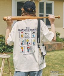 PEANUTS（ピーナッツ）の「【PEANUTS / SNOOPY】別注 ピーナッツ スヌーピー&フレンズ ヴィンテージプリント 半袖Tシャツ（Tシャツ/カットソー）」