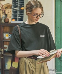 PEANUTS（ピーナッツ）の「【PEANUTS / SNOOPY】別注 ピーナッツ スヌーピー&フレンズ ヴィンテージプリント 半袖Tシャツ（Tシャツ/カットソー）」