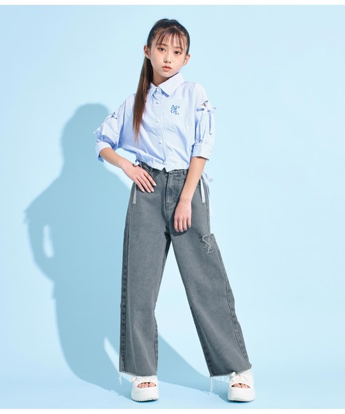 ANAP GiRL(アナップガール)の「クラッシュデザインワイドパンツ(デニムパンツ・キッズ・ライトブルー/ブラック・XS/S/M)」の14枚目の写真