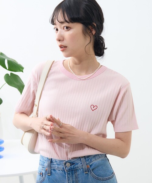 ami ボーダー 半袖Tシャツ 赤いハート刺繍 ami ボーダー 半袖Tシャツ 赤いハート刺繍 - メルカリ