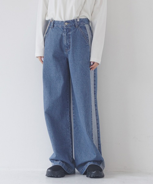 LAKOLE（ラコレ）の「サイドラインデニムパンツ / 124570（デニムパンツ・レディース・ブルー/ライトブルー/ブラック・SMALL/MEDIUM/LARGE）」の17枚目の写真