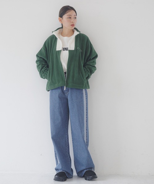 LAKOLE（ラコレ）の「サイドラインデニムパンツ / 124570（デニムパンツ・レディース・ブルー/ライトブルー/ブラック・SMALL/MEDIUM/LARGE）」の21枚目の写真