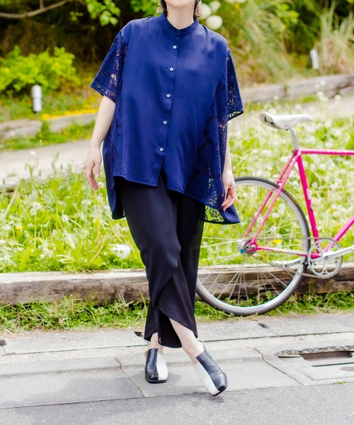 OSMOSIS（オズモーシス）の「切替ワイドブラウス（シャツ/ブラウス・レディース・ホワイト/ネイビー/ブラック・ONE SIZE）」の4枚目の写真