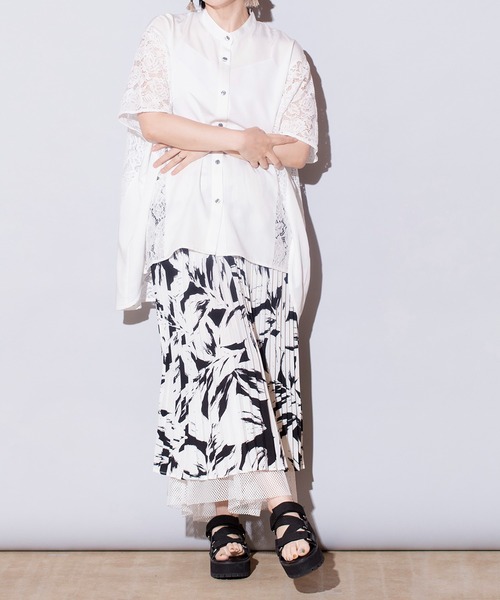 OSMOSIS（オズモーシス）の「切替ワイドブラウス（シャツ/ブラウス・レディース・ホワイト/ネイビー/ブラック・ONE SIZE）」の16枚目の写真