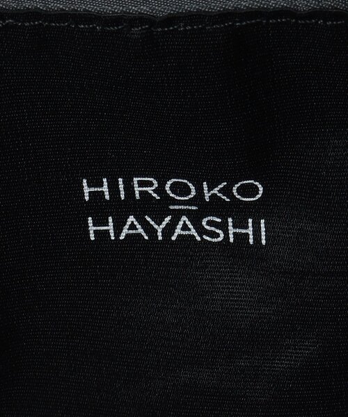 HIROKO HAYASHI（ヒロコハヤシ）の「LUINI SATINE（ルイーニ サティーネ）ショルダーバッグ（ショルダーバッグ・レディース・ブラック/ダークオリーブ/ダークグレー/ライトグレー/サンドベージュ・00）」の15枚目の写真