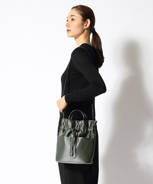 HIROKO HAYASHI（ヒロコハヤシ）の「LUINI SATINE（ルイーニ サティーネ）ショルダーバッグ（ショルダーバッグ・レディース・ブラック/ダークオリーブ/ダークグレー/ライトグレー/サンドベージュ・00）」の18枚目の写真