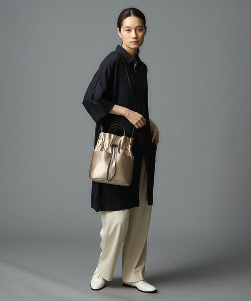 HIROKO HAYASHI（ヒロコハヤシ）の「LUINI SATINE（ルイーニ サティーネ）ショルダーバッグ（ショルダーバッグ・レディース・ブラック/ダークオリーブ/ダークグレー/ライトグレー/サンドベージュ・00）」の12枚目の写真