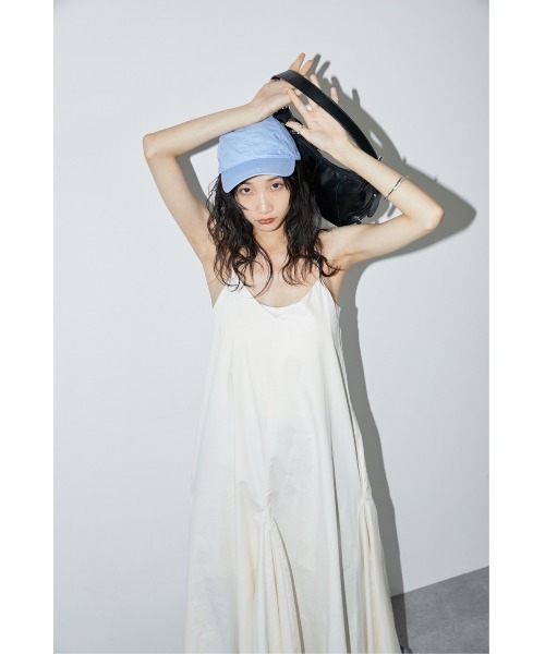 DRWCYS（ドロシーズ）の「フレアキャミワンピース（ワンピース・レディース・ホワイト/ブラック・FREE）」の6枚目の写真