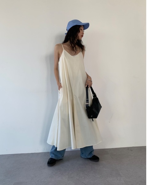 DRWCYS（ドロシーズ）の「フレアキャミワンピース（ワンピース・レディース・ホワイト/ブラック・FREE）」の17枚目の写真