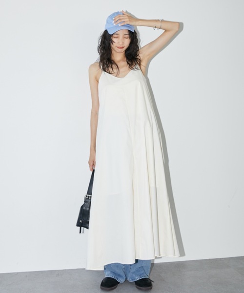 DRWCYS（ドロシーズ）の「フレアキャミワンピース（ワンピース・レディース・ホワイト/ブラック・FREE）」の3枚目の写真