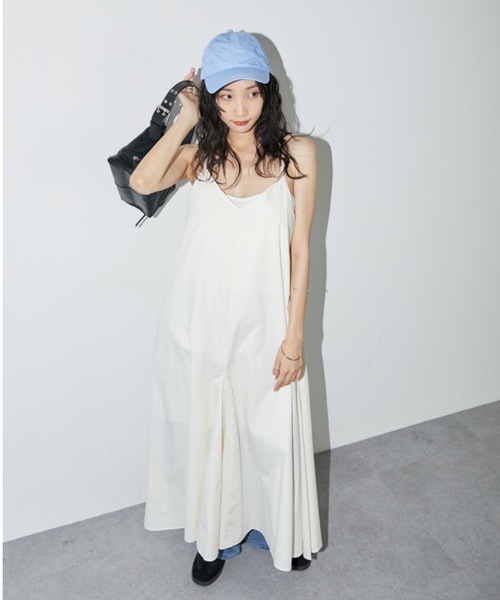 DRWCYS（ドロシーズ）の「フレアキャミワンピース（ワンピース・レディース・ホワイト/ブラック・FREE）」の4枚目の写真
