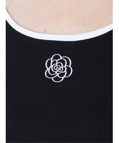 Darich（ダーリッチ）の「カメリアモチーフTシャツ（Tシャツ/カットソー・レディース・サックスブルー/ブラック/ホワイト・FREE）」の12枚目の写真