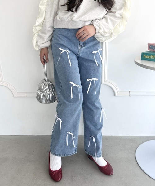 Loueme（ルエム）の「【付け替え可能】リボンデニムパンツ（デニムパンツ・レディース・ブルー・FREE）」の4枚目の写真