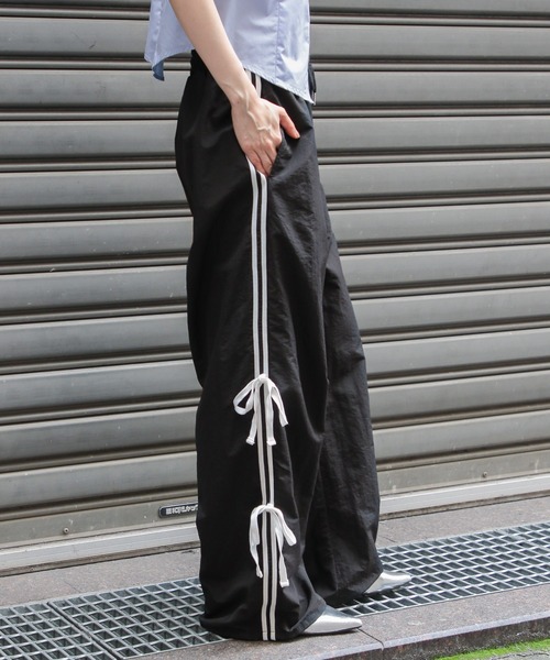 3.3 Field Trip （3.3フィールドトリップ）の「3.3 Field Trip／サイドリボンラインパンツ（その他パンツ・レディース・ブラック/グレー・FREE）」の8枚目の写真