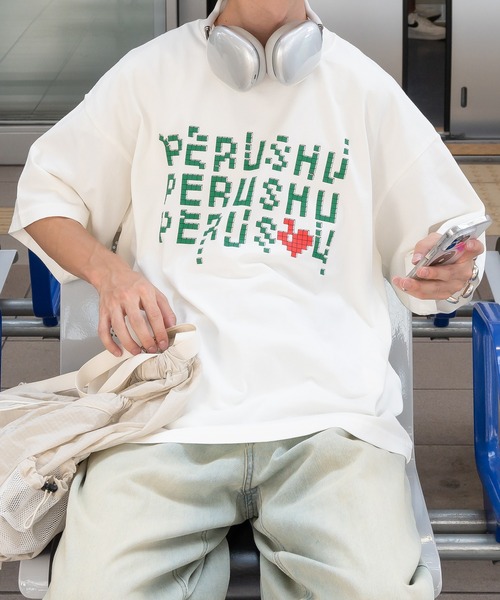 Perushu（ペルーシュ）の「レトロアソートプリントTシャツ（Tシャツ/カットソー・メンズ・ホワイト/ホワイト系/ブラウン系/チャコールグレー/グレー系・SMALL/MEDIUM/LARGE）」の8枚目の写真
