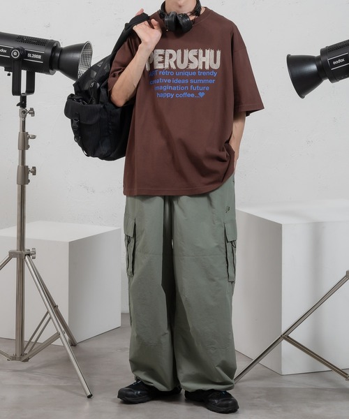 Perushu（ペルーシュ）の「レトロアソートプリントTシャツ（Tシャツ/カットソー・メンズ・ホワイト/ホワイト系/ブラウン系/チャコールグレー/グレー系・SMALL/MEDIUM/LARGE）」の21枚目の写真