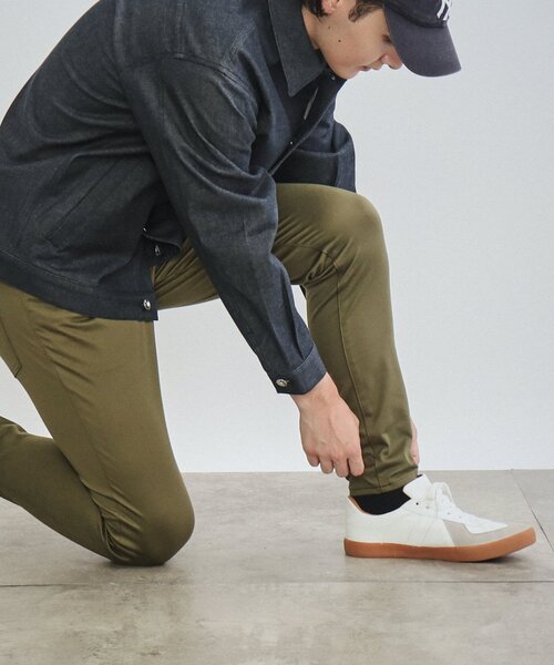 THE SHOP TK （ザ ショップ ティーケー ）の「◆【ヒルナンデス！で紹介】プレミアムスキニーパンツ 360°ストレッチ（その他パンツ・メンズ・ボルドー/ライトグレー/ブラック/ダークオリーブ/ライトベージュ・01/02/03/04/05）」の4枚目の写真