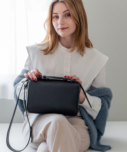 CHANEL ノベルティ非売品ブラックレザー ショルダーバッグ 訳あり