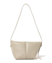 Maeden / Padded Classic ショルダーバッグを使った人気ファッション 