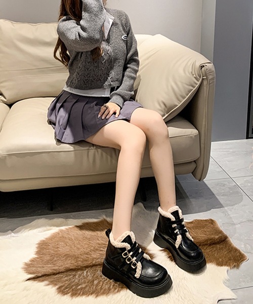 Lace Ladies（レースレディース）の「トリプル ベルト 裏ボア ボリューム ショート ブーツ（ブーツ・レディース・ブラック/アイボリー/ブラウン・22.5/23/23.5/24/24.5）」の7枚目の写真