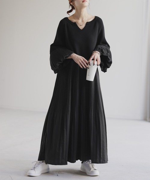 HUG.U（ハグユー）の「ぽわん袖 プリーツ×ニット ワンピース（ワンピース・レディース・グリーン/ライトグレー/ブラック/ダークベージュ・FREE）」の5枚目の写真