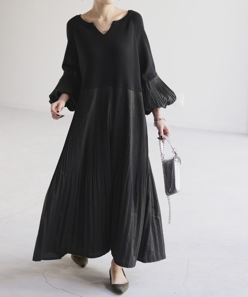 HUG.U（ハグユー）の「ぽわん袖 プリーツ×ニット ワンピース（ワンピース・レディース・グリーン/ライトグレー/ブラック/ダークベージュ・FREE）」の6枚目の写真