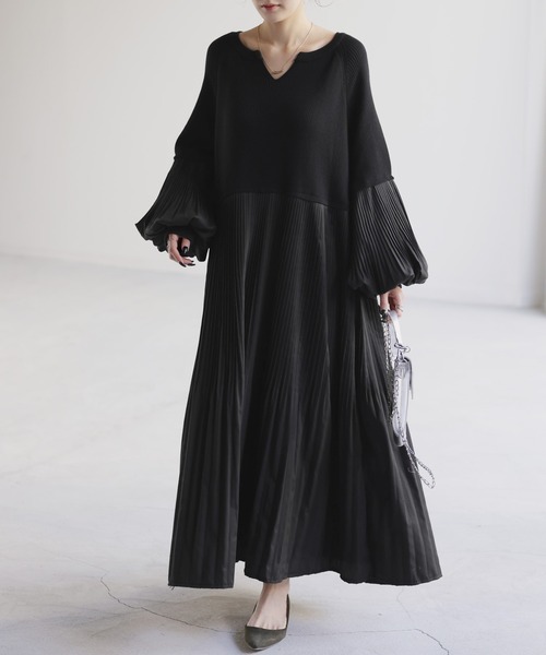 HUG.U（ハグユー）の「ぽわん袖 プリーツ×ニット ワンピース（ワンピース・レディース・グリーン/ライトグレー/ブラック/ダークベージュ・FREE）」の8枚目の写真