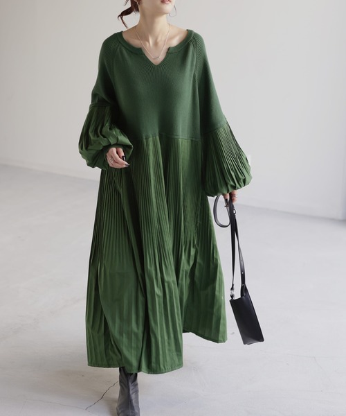 HUG.U（ハグユー）の「ぽわん袖 プリーツ×ニット ワンピース（ワンピース・レディース・グリーン/ライトグレー/ブラック/ダークベージュ・FREE）」の12枚目の写真