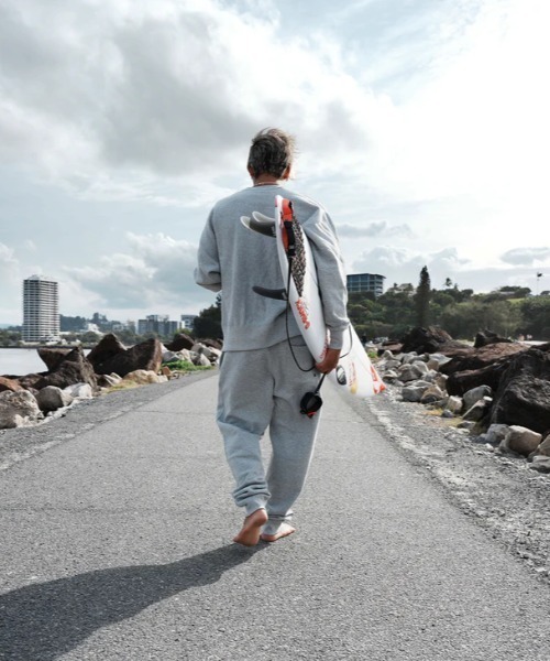 Quiksilver(クイックシルバー)の「THREE TREES FLEECE C/クイックシルバースウェットトレーナー(スウェット・メンズ・アイボリー/チャコールグレー/グレー・LARGE/MEDIUM/X-LARGE/SMALL)」の14枚目の写真