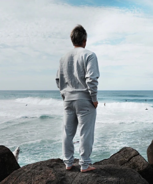 Quiksilver(クイックシルバー)の「THREE TREES FLEECE C/クイックシルバースウェットトレーナー(スウェット・メンズ・アイボリー/チャコールグレー/グレー・LARGE/MEDIUM/X-LARGE/SMALL)」の15枚目の写真