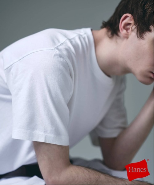 HANES（ヘインズ）の「《追加》”2枚セット”【HANES / ヘインズ】別注 2パックオーガニックコットンTシャツ（Tシャツ/カットソー・メンズ・ネイビー/ブラック/ホワイト系その他/ホワイト・X-LARGE/LARGE/MEDIUM/SMALL）」の2枚目の写真