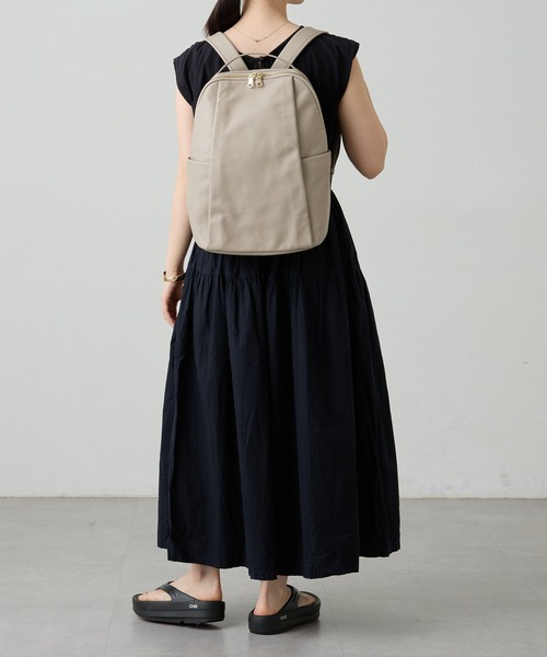 russet(ラシット)の「レザーリュックサック(CE-1373)(バックパック/リュック・レディース・ブラック/グレイッシュベージュ/ダークブラウン・FREE)」の12枚目の写真