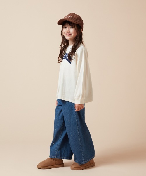 a.v.v（アーヴェヴェ）の「[120-130]サテンアップリケカレッジロゴロンＴ（Tシャツ/カットソー・キッズ・アイボリー/ブラック/ボルドー・120/130）」の6枚目の写真