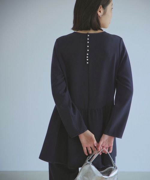 GLOBAL WORK(グローバルワーク)の「MATINEE LINE/ペプラムブラウス*パンツセット/140478(パンツドレス・レディース・ブラック/ホワイト×ブラック/ネイビー・LARGE/MEDIUM)」の3枚目の写真