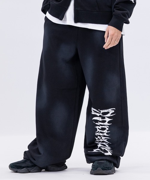13】スプレー加工 ワイドスウェットパンツ（スウェットパンツ