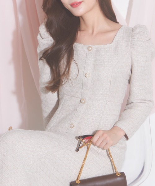 tocco closet（トッコ　クローゼット）の「【ZOZO限定カラー】パール飾り釦付きパワーショルダーラメツイードワンピース（ワンピース・レディース・ベージュ/ブラック/オフホワイト・M）」の13枚目の写真