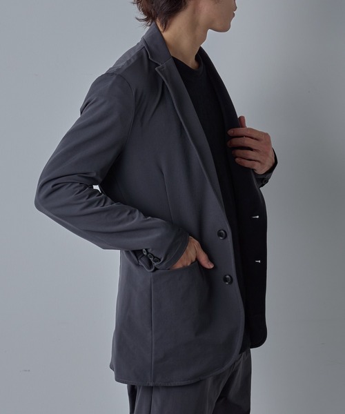 COLONY 2139(コロニートゥーワンスリーナイン)の「全方向ストレッチテーラードジャケット(テーラードジャケット・メンズ・グレー/ブラック・LARGE/MEDIUM)」の5枚目の写真