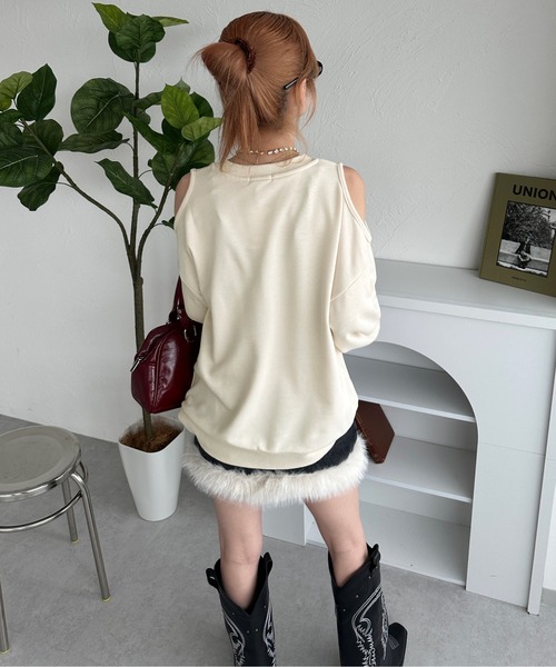 sedacle girl（セダクルガール）の「オープンショルダースウェット（スウェット・レディース・ベージュ/チャコールグレー/アイボリー・FREE）」の7枚目の写真