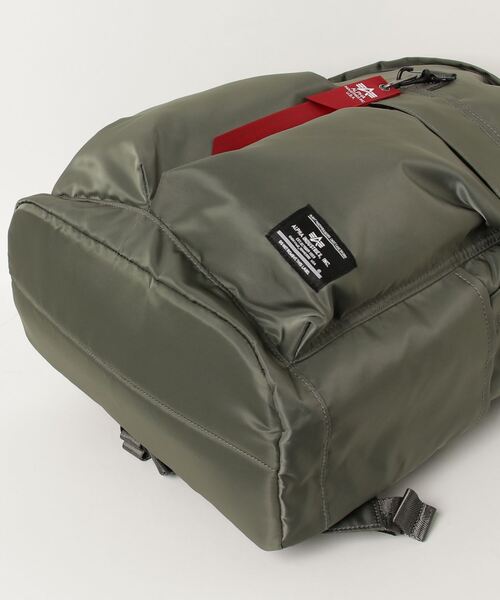 Alpha Industries(アルファインダストリーズ)の「ラージデイバック/リュック 20L(バックパック/リュック・メンズ・グリーン/グレー/ブラック・FREE)」の5枚目の写真