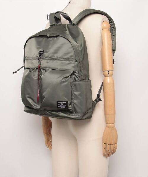 Alpha Industries(アルファインダストリーズ)の「ラージデイバック/リュック 20L(バックパック/リュック・メンズ・グリーン/グレー/ブラック・FREE)」の7枚目の写真