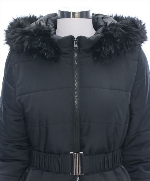 clear（クリア）の「ベルト付ファー中綿ダウン[大人可愛い 体型カバー もこもこ ファー] ≪2024AW新作≫（その他アウター・レディース・アイボリー/ブラック・F）」の3枚目の写真