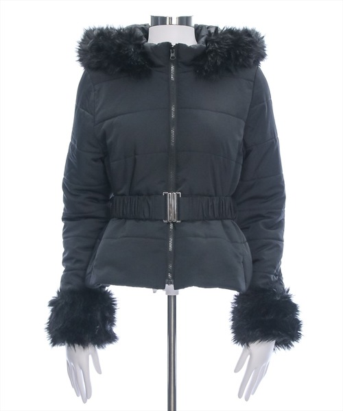 clear（クリア）の「ベルト付ファー中綿ダウン[大人可愛い 体型カバー もこもこ ファー] ≪2024AW新作≫（その他アウター・レディース・アイボリー/ブラック・F）」の10枚目の写真