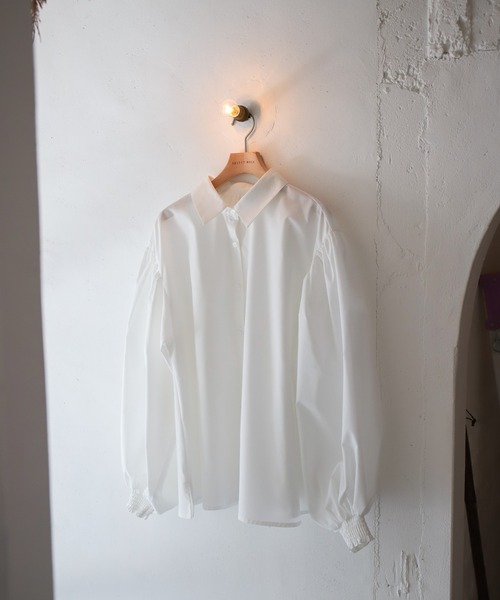 select MOCA Et(セレクトモカエト)の「【Et】Gathered Volume Sleeve Shirt(シャツ/ブラウス・レディース・ブルー/ブラック/ホワイト・FREE)」の5枚目の写真