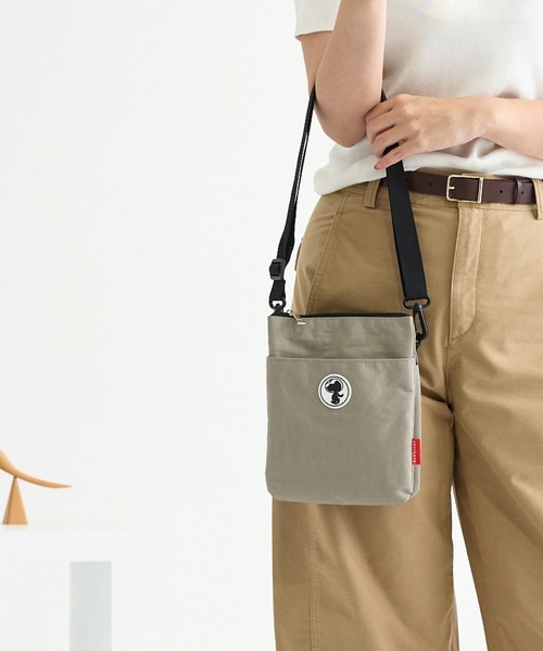 SNOOPY(スヌーピー)の「スヌーピー ピーナッツ ミニ ショルダーバッグ(ショルダーバッグ・レディース・グレー/ブラック/イエロー/グリーン・FREE)」の8枚目の写真