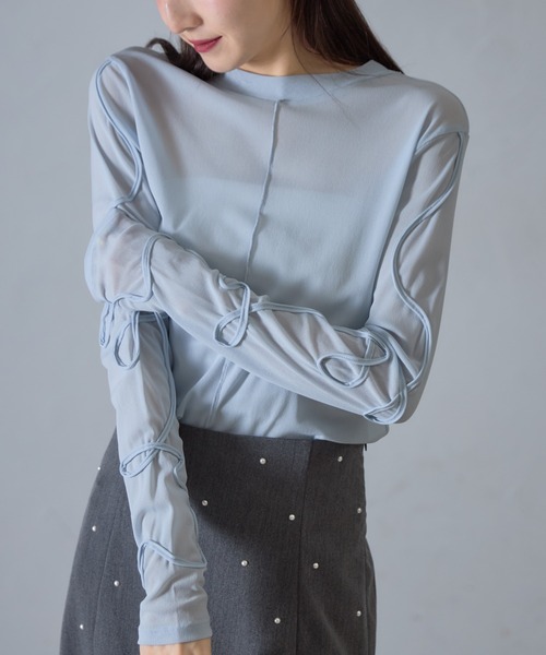 &. NOSTALGIA(アンドドットノスタルジア)の「【ZOZO限定】袖コード刺繍クルーネックプルオーバー(前後2WAY)(Tシャツ/カットソー・レディース・オフホワイト/ライトブルー/チャコールグレー・M)」の3枚目の写真