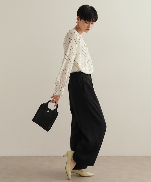 OPAQUE.CLIP（オペークドットクリップ）の「【軽量/長さ調整可能】スクエアミニショルダーバッグ（ショルダーバッグ・レディース・シルバー/イエロー系その他/ブラック/アイボリー・00）」の17枚目の写真